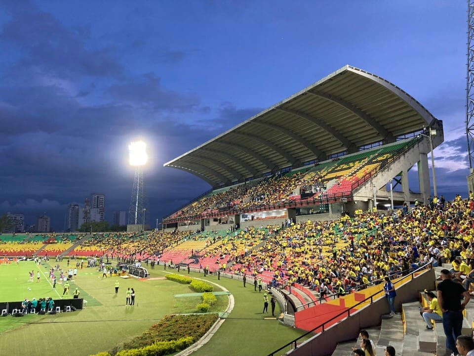 Estadio. Bucaramanga contra Independiente Santa Fe