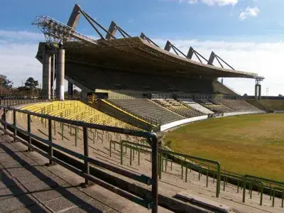 Estadio. Aldosivi contra Rivadavia