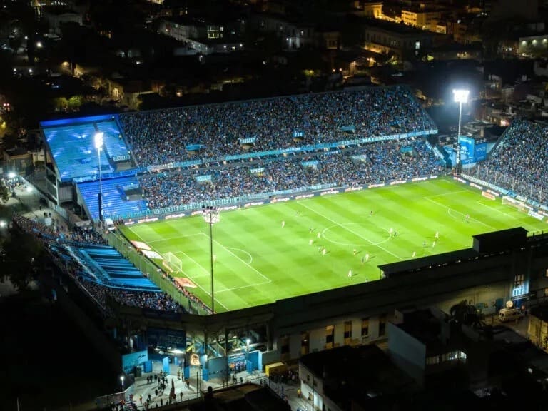 Estadio. Belgrano contra Gimnasia La Plata