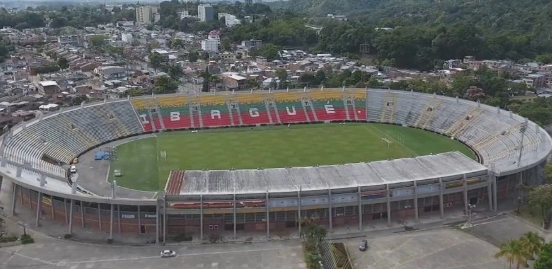 Estadio. Tolima contra Pereira