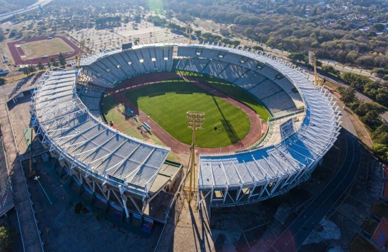 Estadio Mario Alberto Kempes. Instituto contra Vélez