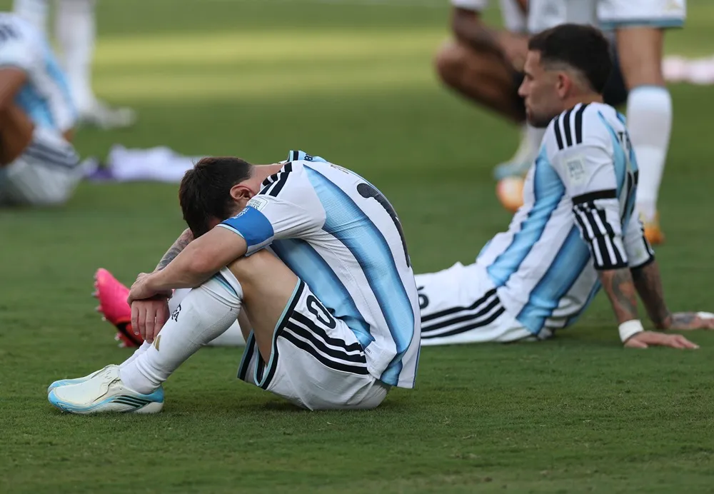 Lionel Messi triste después de que Argentina perdió la final ante España en el Mundial 2026. Lionel Messi triste después de que Argentina perdió la final ante España en el Mundial 2026.