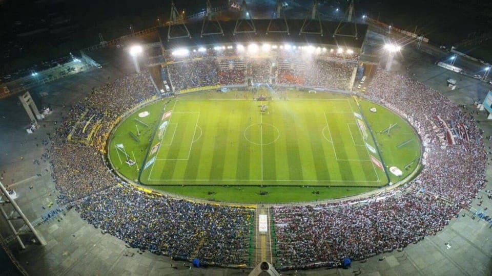 Estadio. Aldosivi contra Barracas