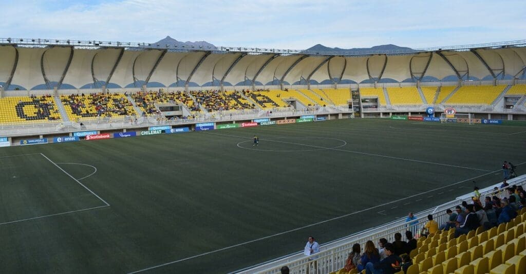 Estadio. Limache contra O’Higgins