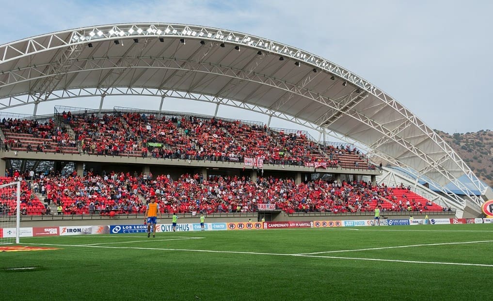Estadio. Unión La Calera contra Cobresal