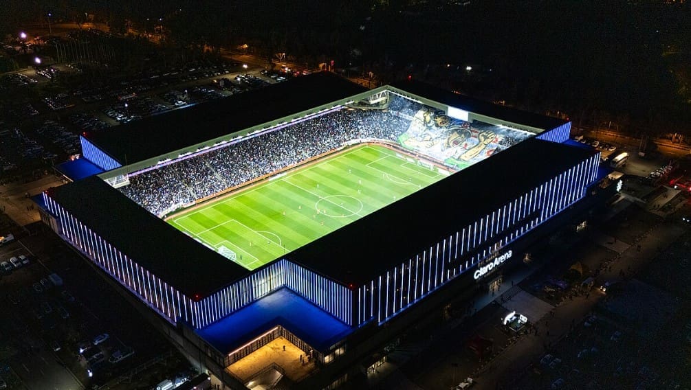 Estadio. Universidad Católica contra Concepción