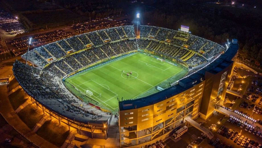 Estadio. Peñarol contra Platense