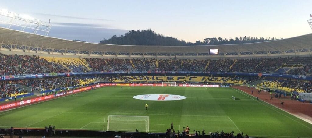 Universidad de Concepción contra Colo-Colo se juega en el Estadio Ester Roa