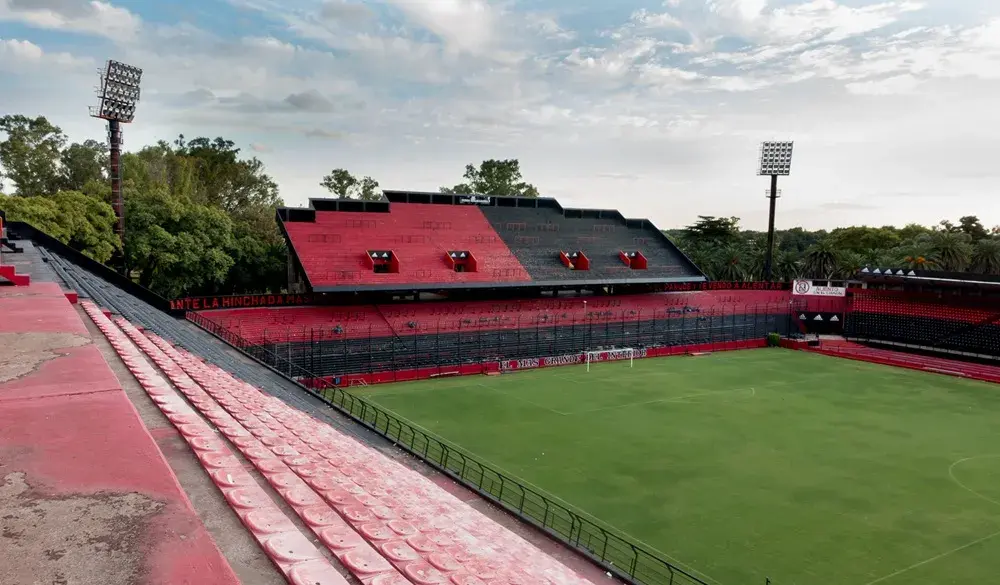 Estadio. Instituto contra Lanús