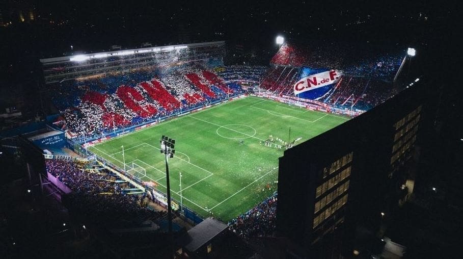 Nacional contra Cerro se enfrentan en el Estadio Gran Parque Central