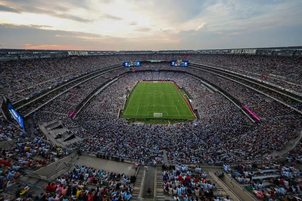 Estadio. Brasil contra Marruecos