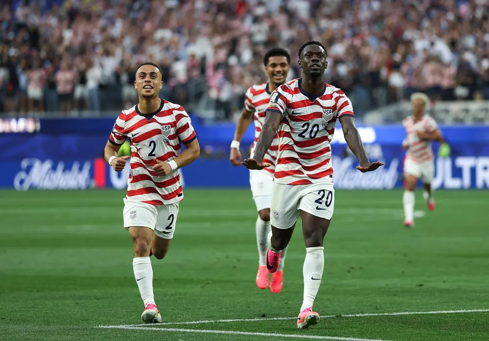 Folarin Balogun celebra uno de los goles que le permitió a Estados Unidos vencer 4-1 a Paraguay en el debut de los anfitriones del Mundial FIFA 2026. Folarin Balogun celebra uno de los goles que le permitió a Estados Unidos vencer 4-1 a Paraguay en el debut de los anfitriones del Mundial FIFA 2026.