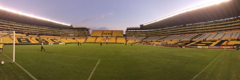 En el Estadio Monumental Banco Pichincha jugarán Barcelona SC contra Orense.