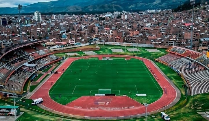 Estadio Huancayo. Sport Huancayo contra Alianza Lima