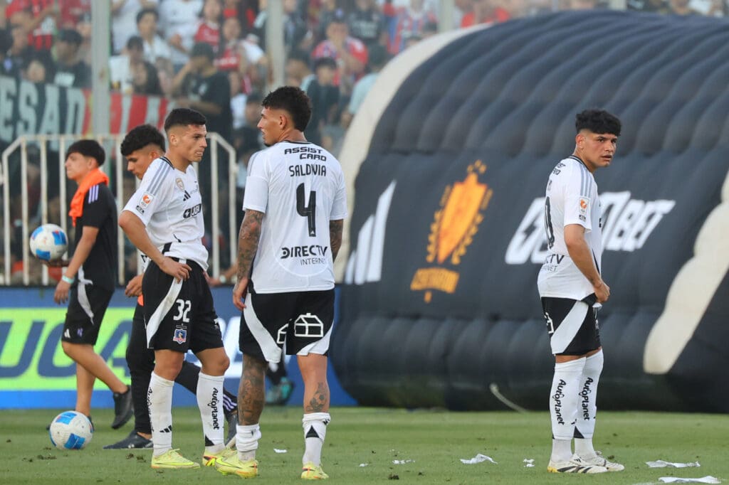 Colo- Colo despide a jugadores y prepara nuevos refuerzos internacionales.