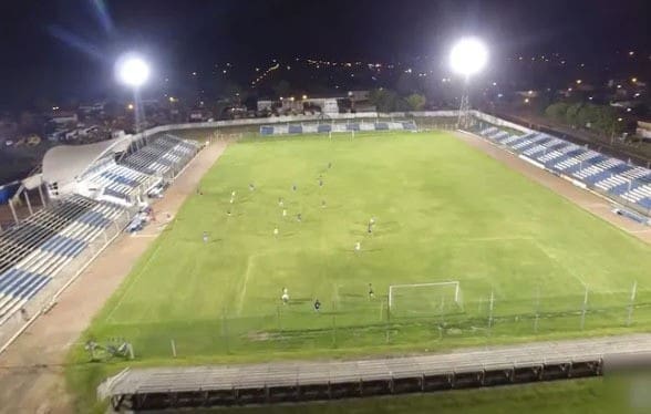 Estadio. Cerro Largo contra Cerro