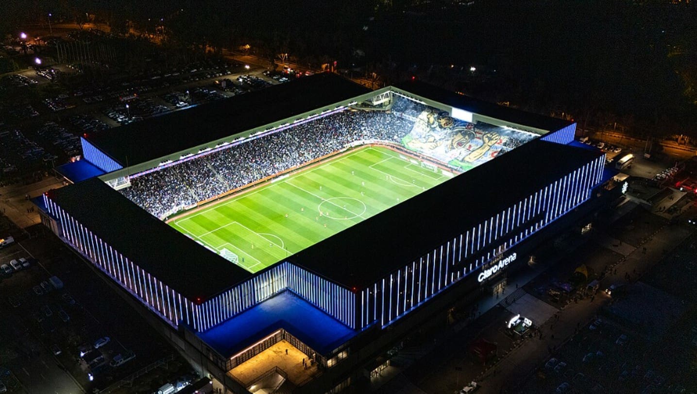 Estadio. Universidad Católica contra Boca Juniors