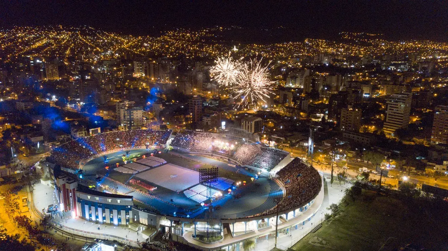 Estadio. SA Bulo Bulo contra Academia del Balompié