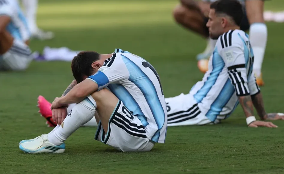 Argentina perdió la final ante España y Messi terminó llorando