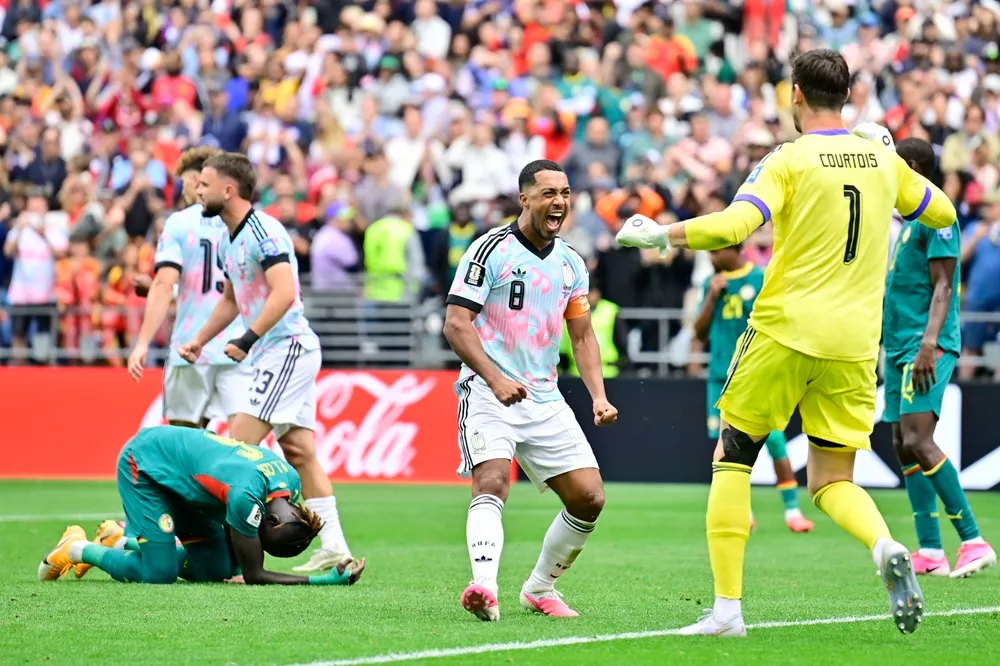 Bélgica avanza en la Copa Mundial gracias al segundo tanto de Youri Tielemans ante Senegal. Bélgica avanza en la Copa Mundial gracias al segundo tanto de Youri Tielemans ante Senegal.