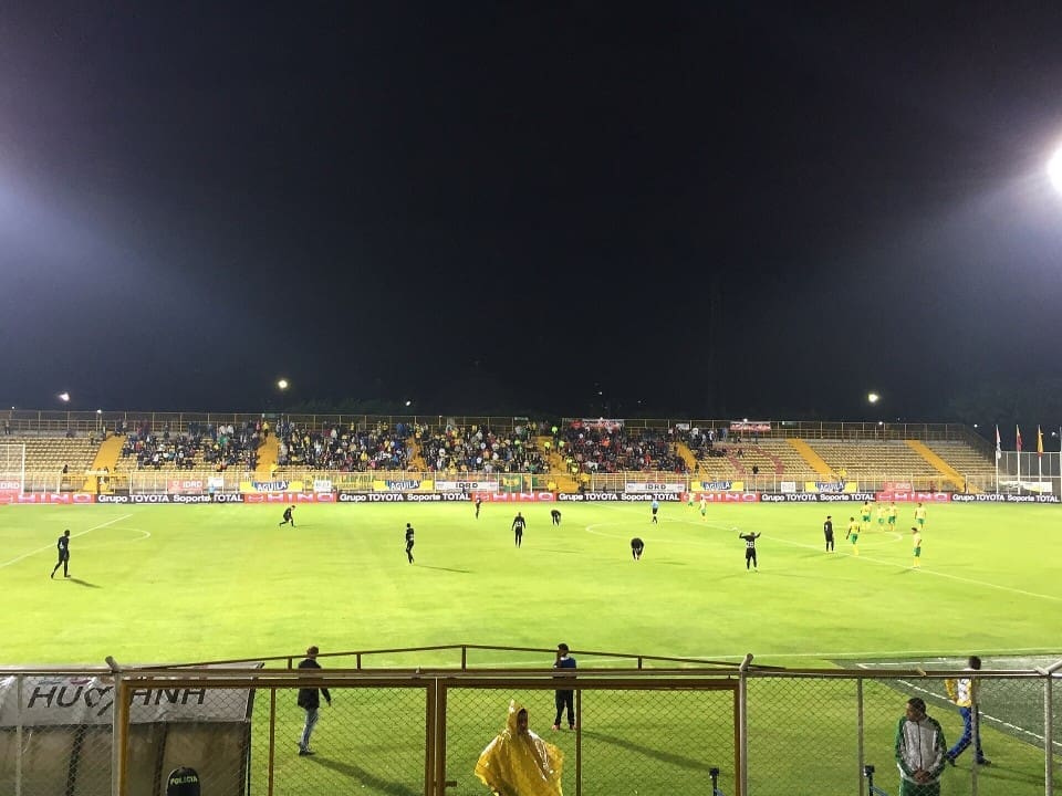 Estadio. Inter Bogotá contra Deportivo Cali