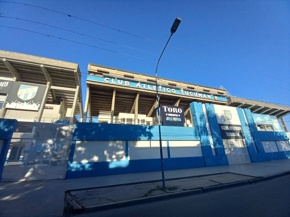 Estadio. Tucumán contra Gimnasia y Esgrima La Plata